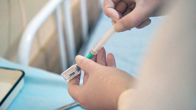 Điểm khác biệt giữa các vắc xin chống COVID-19 của Nga