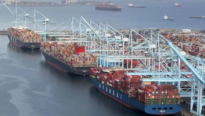 Cước vận chuyển container từ châu Á sang châu Âu, Mỹ giảm mạnh