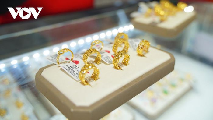 Giá vàng trong nước giảm sâu sau ngày vía Thần Tài
