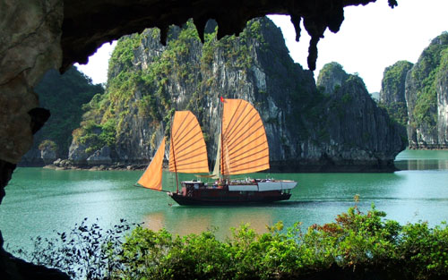 Không có chuyện giao Vịnh Hạ Long cho doanh nghiệp