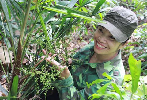 Lang y xinh đẹp 30 năm săn lùng thảo dược cường dương như Viagra