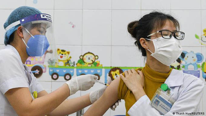 Vì sao châu Âu viện trợ nhiều vắc xin cho Việt Nam?