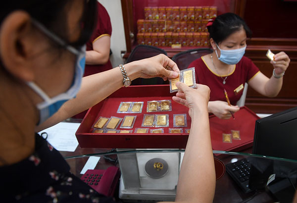 Vàng trong nước vượt 62 triệu, bỏ xa thế giới hơn 4 triệu đồng