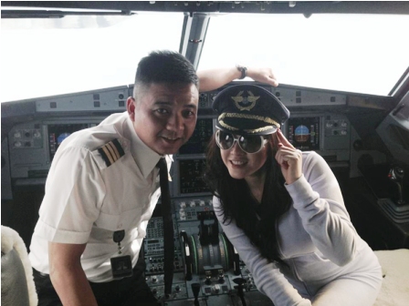 Phạt phi công để Lý Nhã Kỳ lên buồng lái