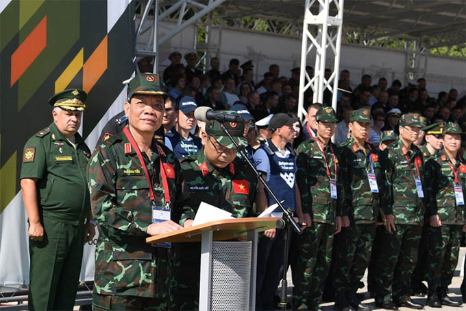 Thượng tướng Ngô Minh Tiến thăm, động viên Đội tuyển ''Đột phá đặc biệt''