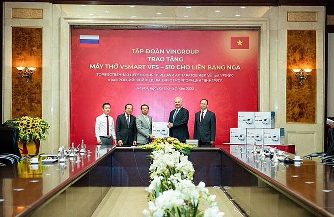 Vingroup trao tặng 1.000 máy thở cho Nga, Ucraina và Singapore