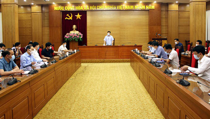 Thêm 8 ca nghi ngờ dương tính, Vĩnh Phúc họp khẩn ngay trong đêm