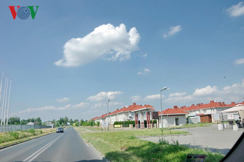 Chợ người Việt tại Warsawa - thủ đô của Ba Lan