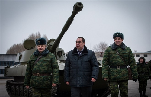 Phe ly khai ở miền đông giữ lời hứa, rút vũ khí theo hiệp định Minsk