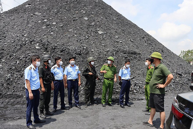 Anh em ''đại gia lan đột biến Quảng Ninh'' có thể đối mặt bản án 7 năm tù, phạt 7 tỷ đồng?