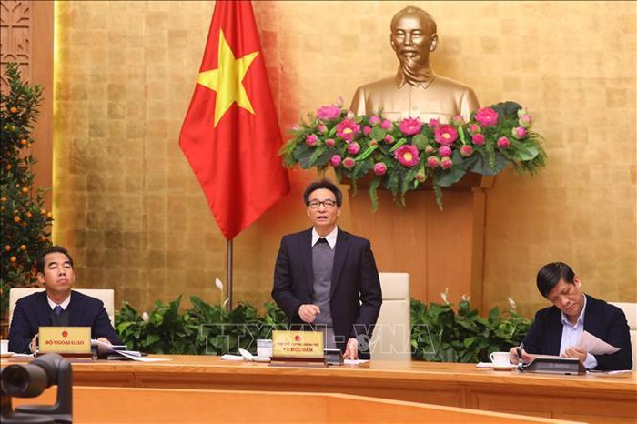 Phó Thủ tướng: Hiệu thuốc tăng giá khẩu trang, ngay lập tức rút giấy phép