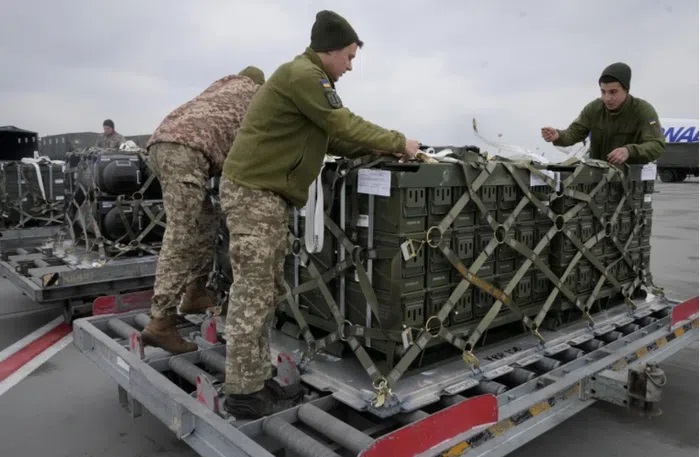 Bên trong trung tâm đầu não điều phối vận chuyển vũ khí đến Ukraine