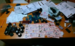 Moskva: Phá băng nhóm chuyên làm giấy tờ giả