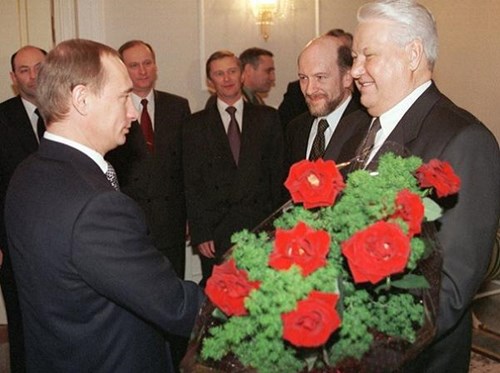 Nga tiếp tục trả nợ trăm tỷ USD 