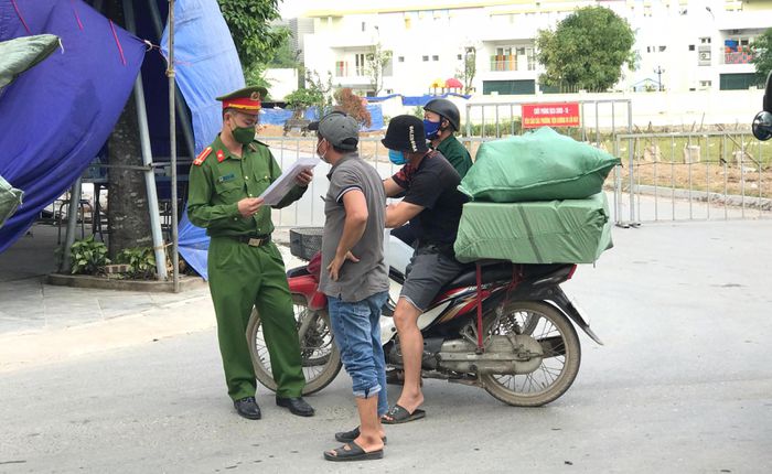 Hà Nội: Ca dương tính SARS-CoV-2 tiếp tục tăng, thêm 61 ca ở cộng đồng