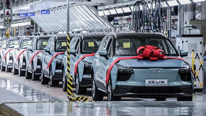 Trung Quốc xuất khẩu xe ra toàn cầu nhiều hơn Nhật Bản