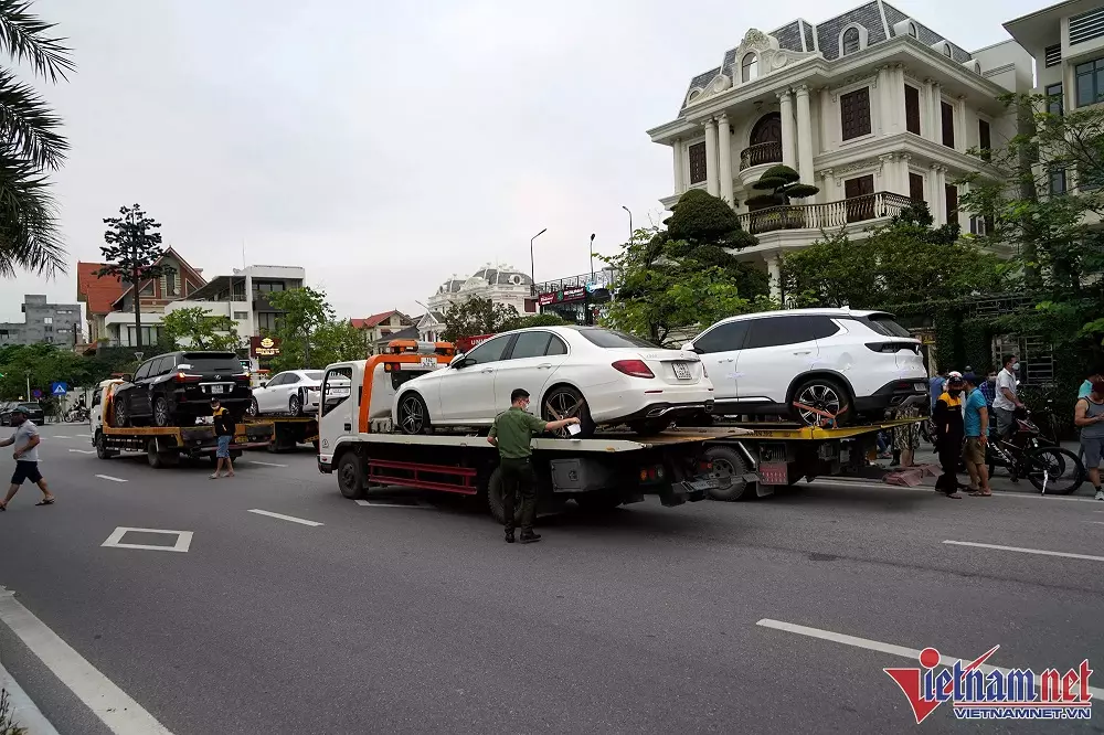 Công ty ''đứng sau'' 3 ô tô sang trong nhà ông cựu Chủ tịch Hạ Long
