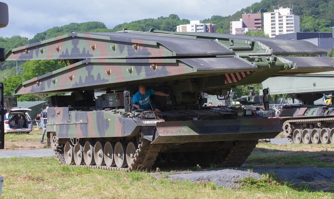 Xe bọc thép đặc biệt sắp tung vào chiến trường Ukraine