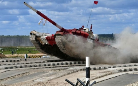 Nga bảo vệ thành công ngôi vô địch giải Tank Biathlon 2017