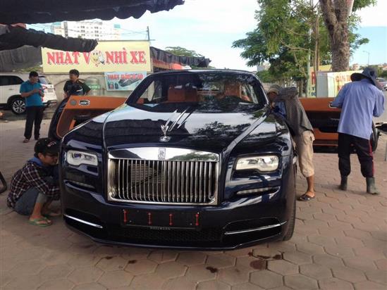 Xem Rolls-Royce Dawn quà biếu 25 tỷ Đồng 