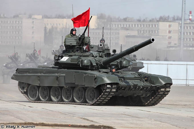 Xe tăng T-90: Từ bị coi thường trở thành ''vua lì đòn'' hàng đầu thế giới