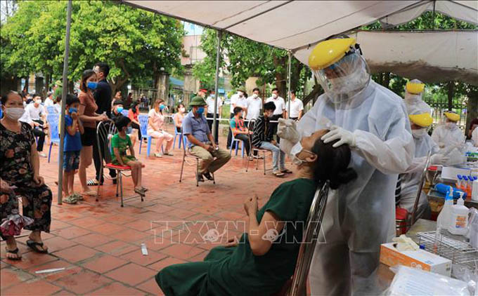 Lấy mẫu xét nghiệm diện rộng toàn bộ thành phố Bắc Ninh