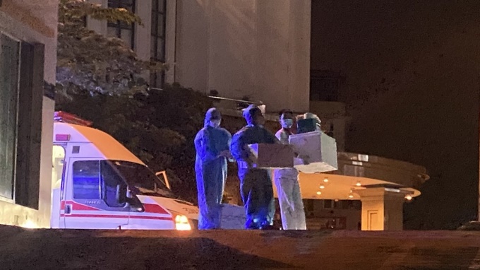 Hà Nội: Dân chung cư lo lắng khi phòng xét nghiệm Covid-19 đặt trong tòa nhà
