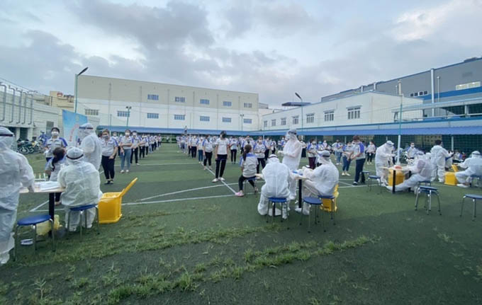 Bắc Giang yêu cầu người dân không ra khỏi nhà, không tụ tập đông người
