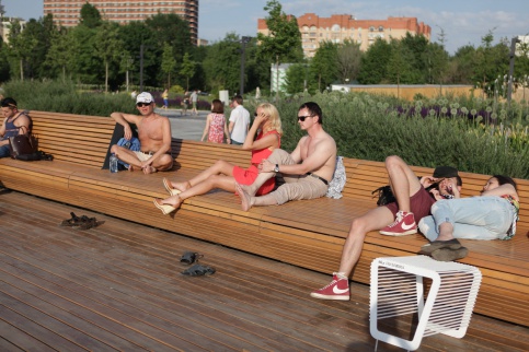 Moskva tiếp tục chịu nắng nóng