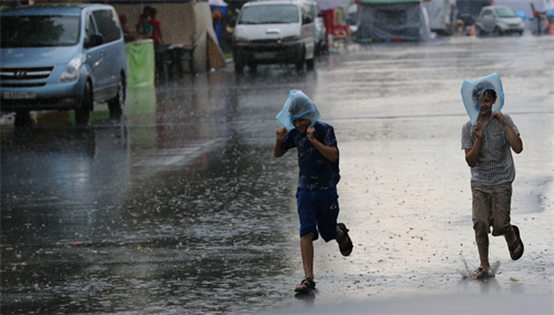 Mưa rơi, gió lạnh ở Moskva trong những ngày cuối tuần