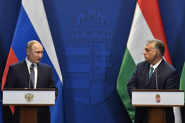 Thông tấn Ý nói về việc Hungary ngăn chặn gói viện trợ lớn