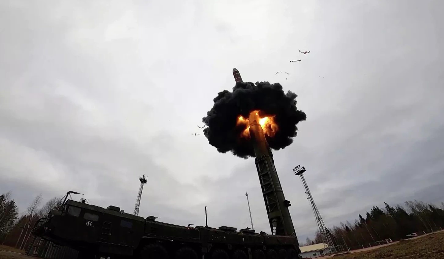 Nga phô diễn sức mạnh hạt nhân cơ động với tên lửa Yars