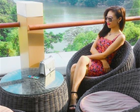 Từng mất niềm tin vào tình yêu, cô nàng xinh đẹp kể về cơ duyên kén được trai Tây đẹp như diễn viên lại chiều bạn gái