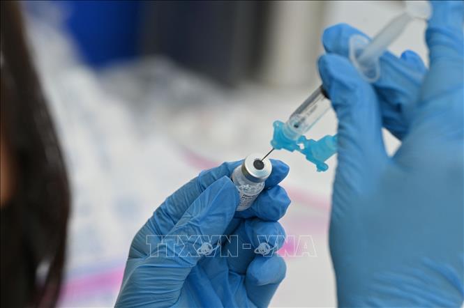 Tiêm chủng vaccine đầy đủ giảm nguy cơ tử vong tới 11 lần