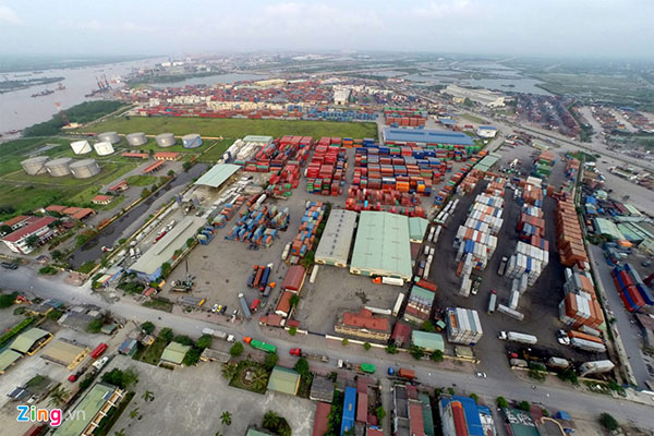 Giữ 2 container chở đầy đồng hồ Pháp tại cảng Hải Phòng